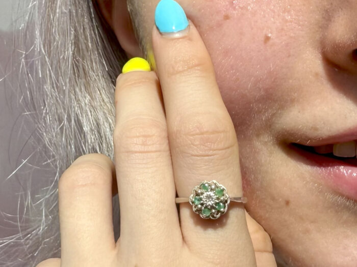 Vintage Emerald Diamond 14K White Gold Daisy Ring 2