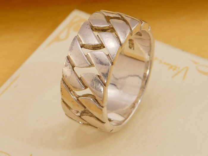 Thick & Heavy 10mm Chain Link Band Ring in Solid Silver Hallmark 1990s 5 Thick & Heavy 10mm Chain Link Band Ring in Solid Silver Hallmark 1990s 5