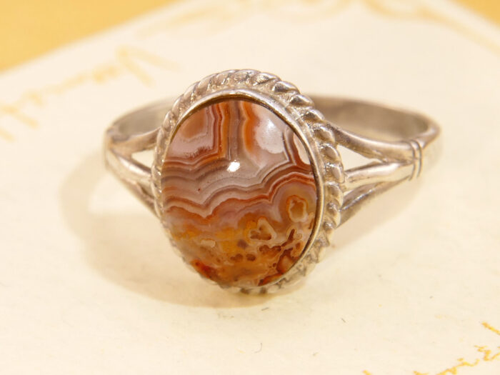Oval Silk Sardonyx Cabochon Silver Ring Hallmarked 1970s 2