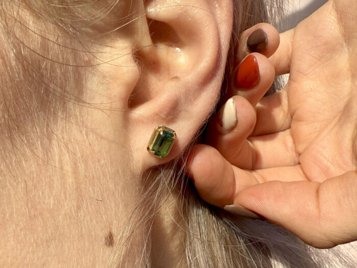 Elegant Step Cut 1ct Emerald Yellow Gold Stud Earrings Hallmark 1962 1