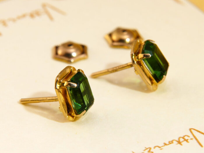Elegant Step Cut 1ct Emerald Yellow Gold Stud Earrings Hallmark 1962 4