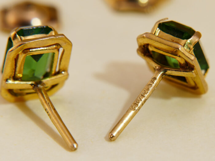 Elegant Step Cut 1ct Emerald Yellow Gold Stud Earrings Hallmark 1962 5