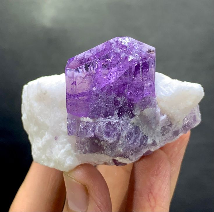 Speciment gemstones for history