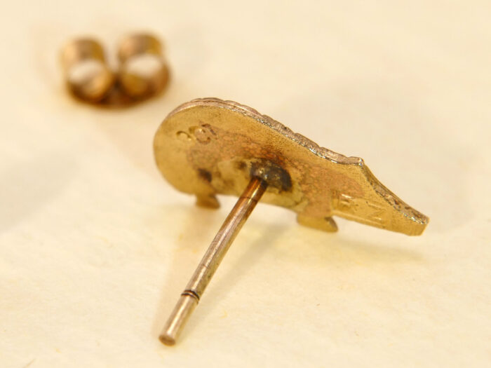 Vintage Hedgehog Stud Earrings yellow gold 2