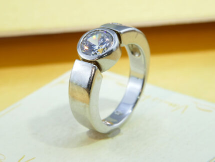 Vintage Chunky White Gold Plated Cubic Zirconia Silver Band Ring 5