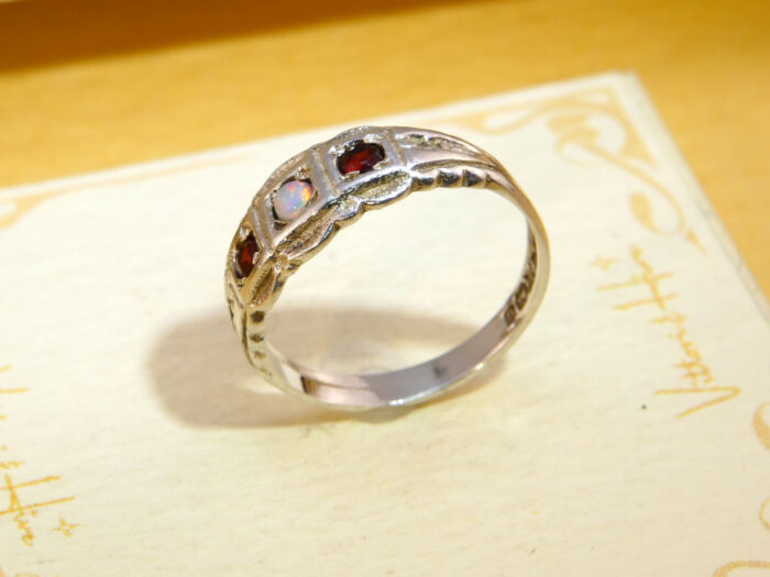 Vintage Silver Opal Garnet Band Ring Hallmark 1977 Art Deco Style 7
