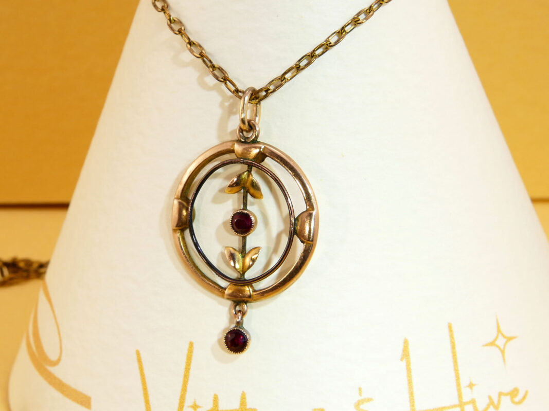 Antique Art Nouveau Levalier Gold Pendant Garnet 2