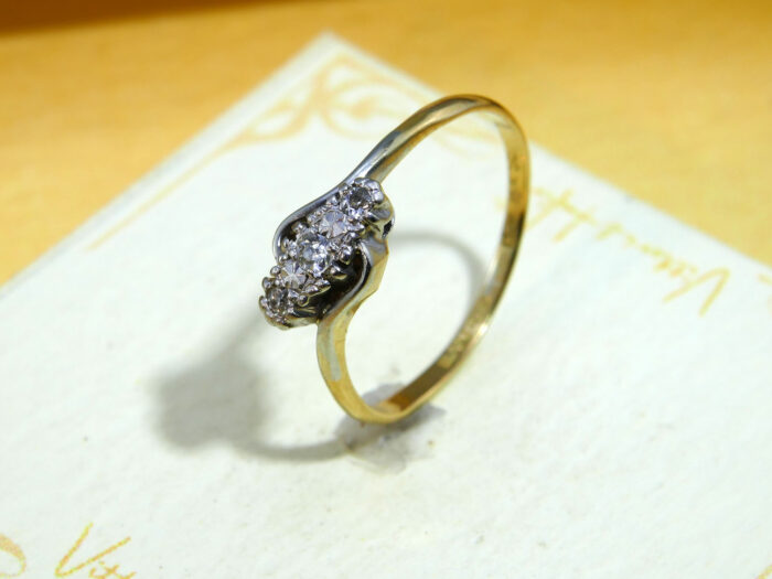 Antique Diamond Trilogy 18k 18ct Gold Ring 6
