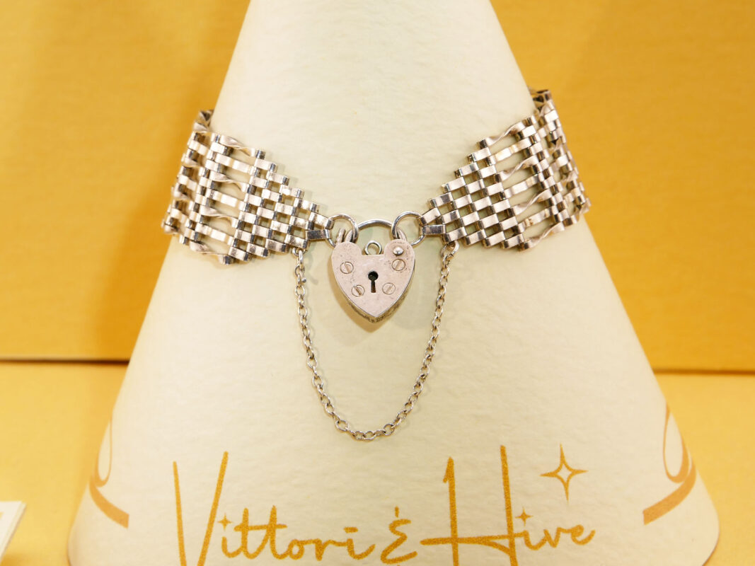 Vintage silver gate bracelet thick 7 bar Heart 1989 1