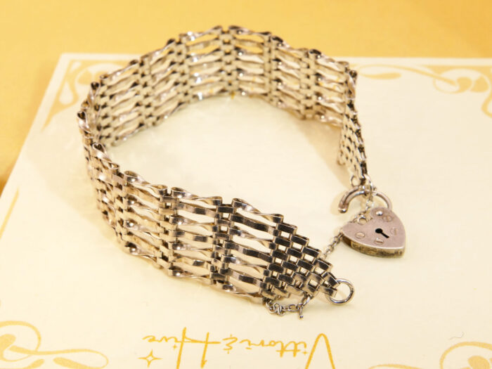 Vintage silver gate bracelet thick 7 bar Heart 1989 9