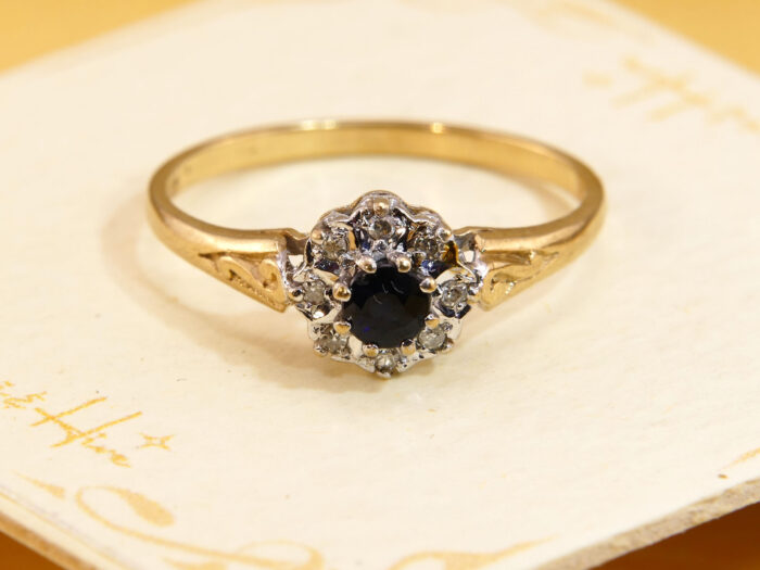 Vintage Diamond Sapphire Halo Ring 9ct GoldLondon Hallmark 1985 2