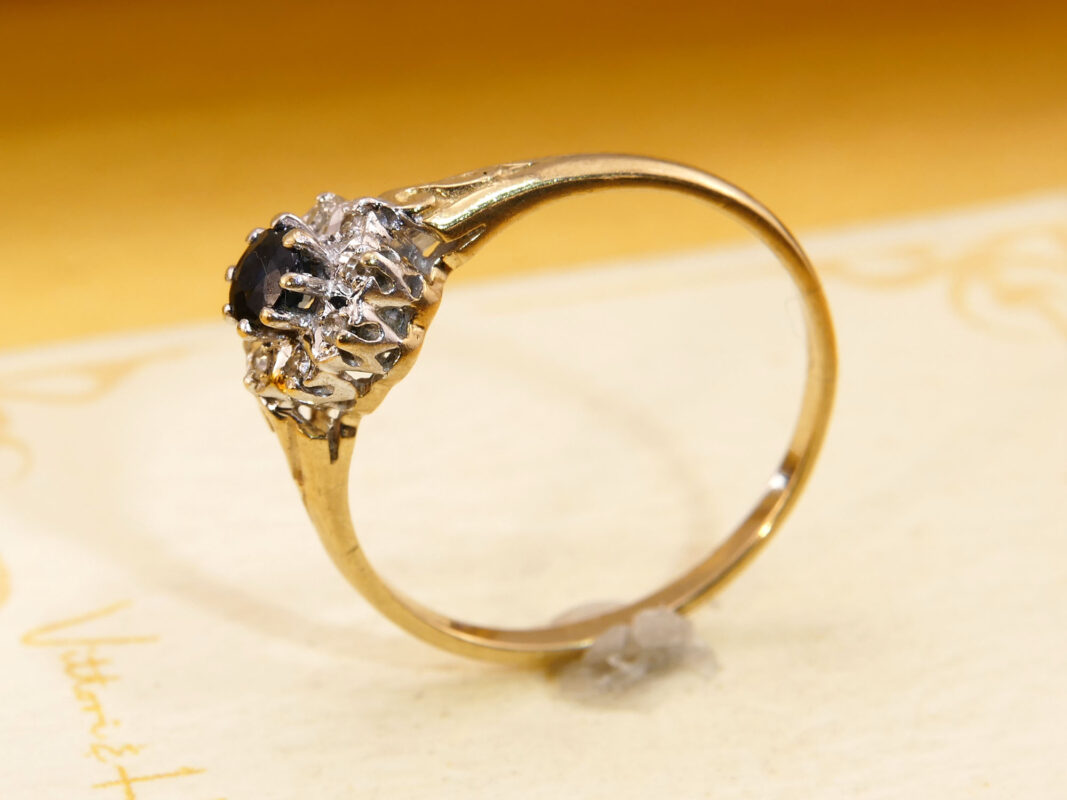 Vintage Diamond Sapphire Halo Ring 9ct GoldLondon Hallmark 1985 6