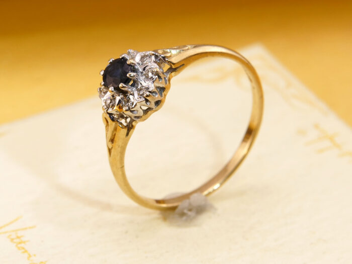 Vintage Diamond Sapphire Halo Ring 9ct GoldLondon Hallmark 1985 7