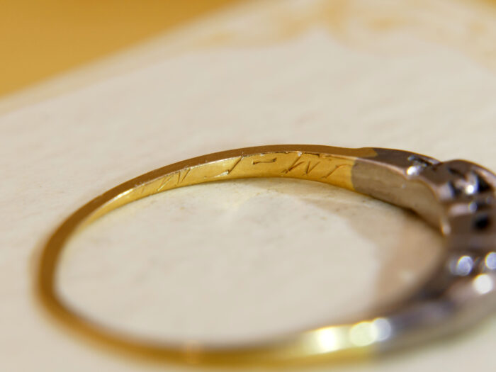 Vintage Diamond Trilogy Ring 9ct Gold Engraved 1959 4