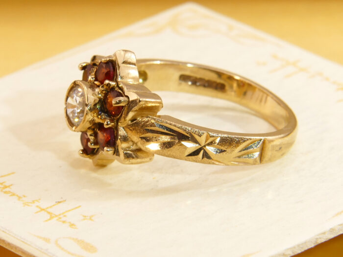 Vintage garnet cz zirconia yelow gold diasy ring heavy 1