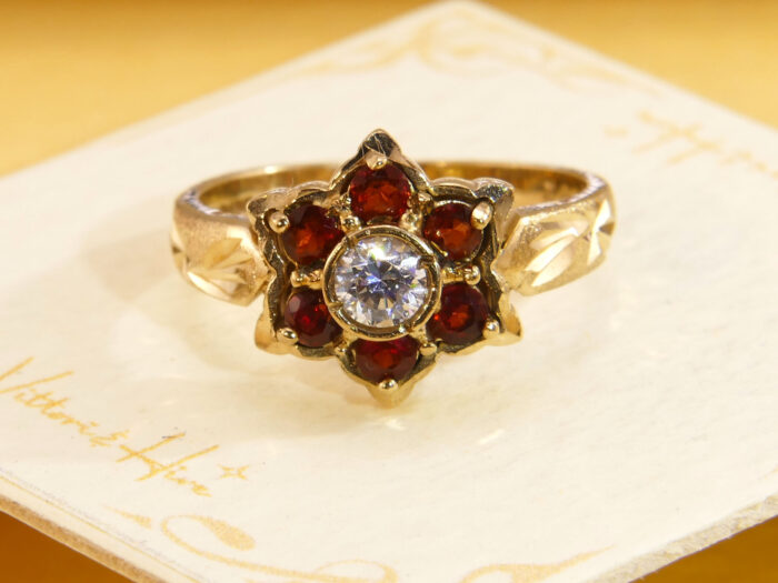 Vintage garnet cz zirconia yelow gold diasy ring heavy 2
