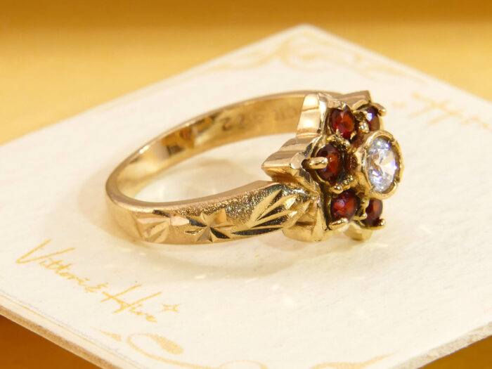 Vintage garnet cz zirconia yelow gold diasy ring heavy 4