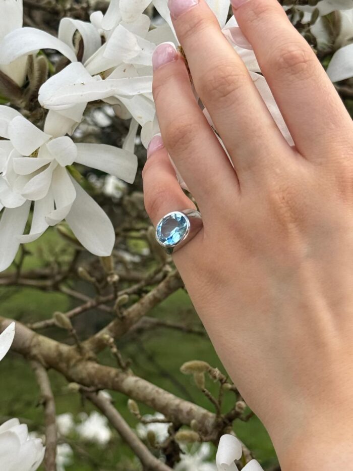 Modernist chunky silver blue topaz ring 3
