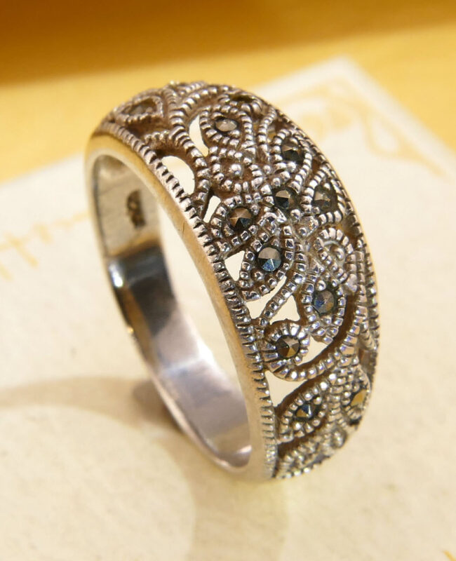 VIntage sterling silver marcasite art deco style ring side