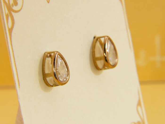 Vintage CZ Cubic Zirconia Teardrop Yellow Gold Earrings 5