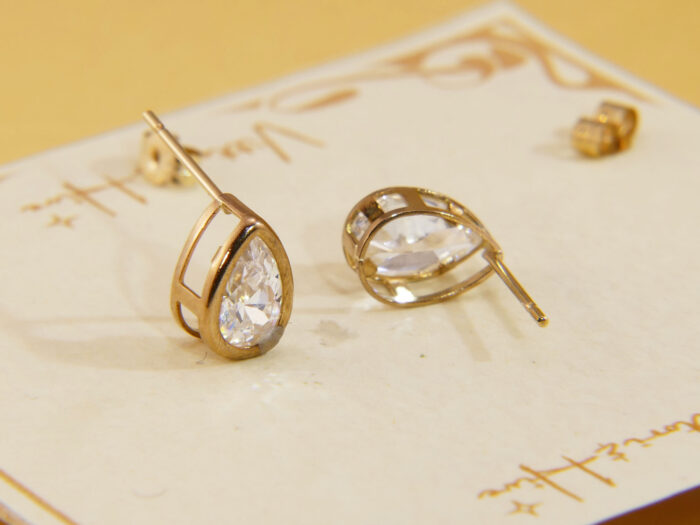 Vintage CZ Cubic Zirconia Teardrop Yellow Gold Earrings 7