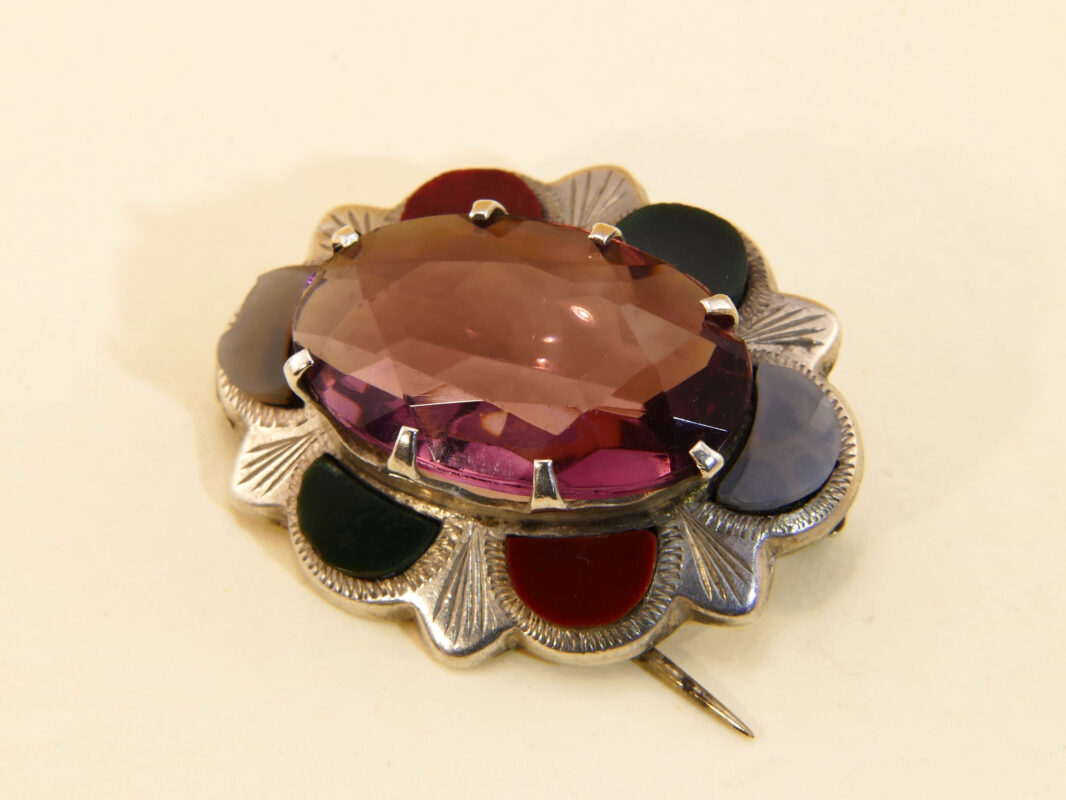Scottish Hard Stone Agate Brooch Glass Paste 1