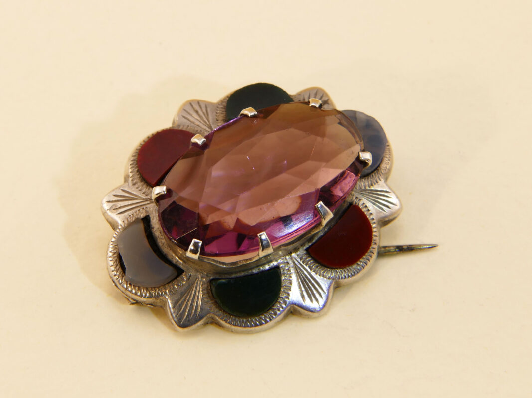 Scottish Hard Stone Agate Brooch Glass Paste 2