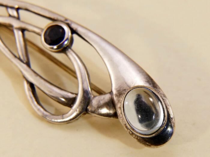 Silver art nouveau vintage brooch blue topaz sapphire 6