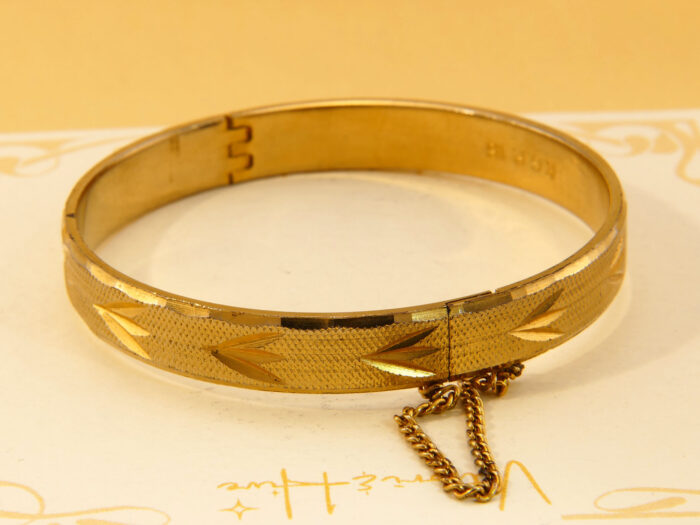 Vintage 18ct Rolled Gold Etched Hinged Bangle With Safety Chain 1970s 5