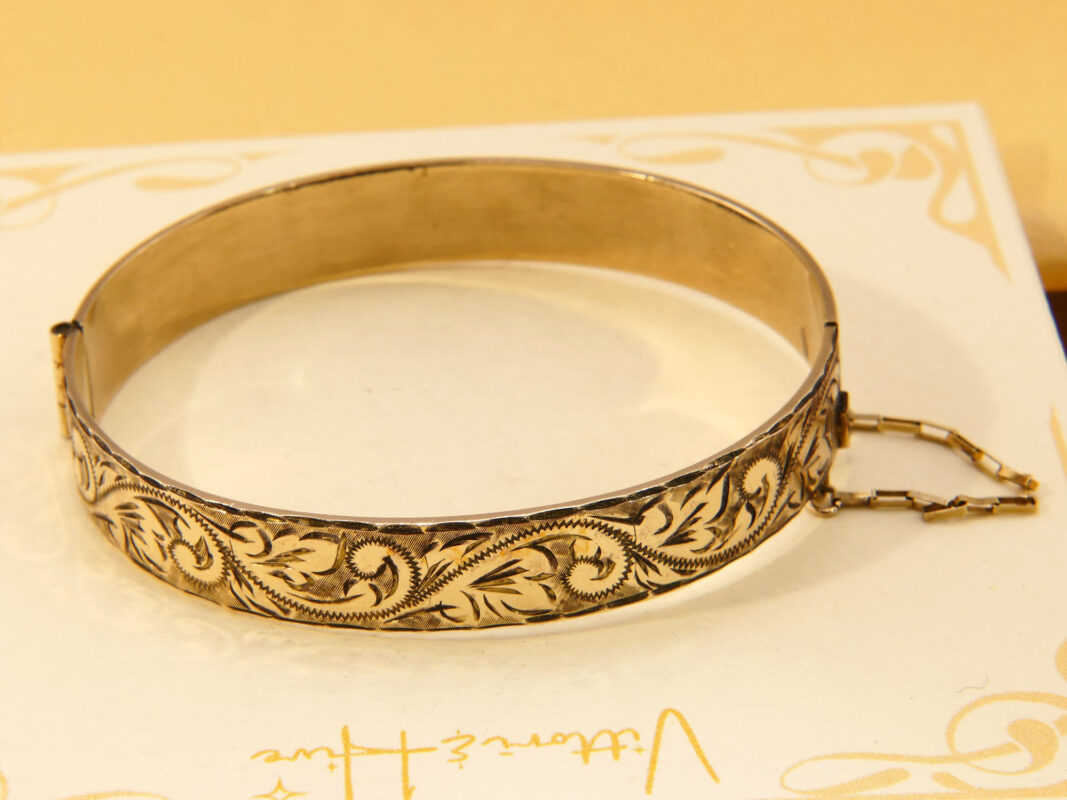 Vintage 9ct Rolled Gold Floral Engraved Hinged Bangle 1977 Hallmarked 1