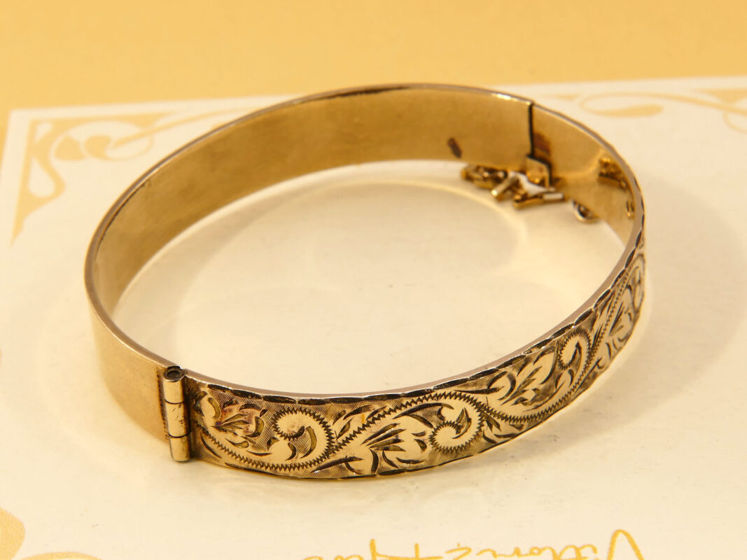 Vintage 9ct Rolled Gold Floral Engraved Hinged Bangle 1977 Hallmarked 2