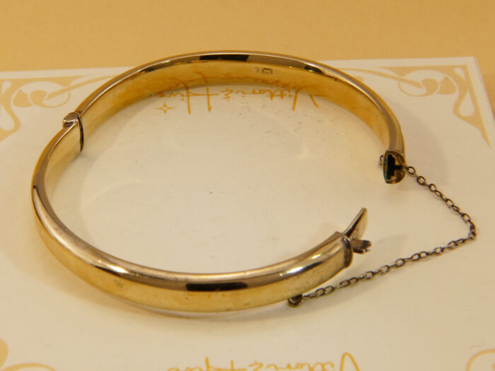 Vintage Gold Plated Hallmarked 1988 Floral Engraved Hinged Bangle 7