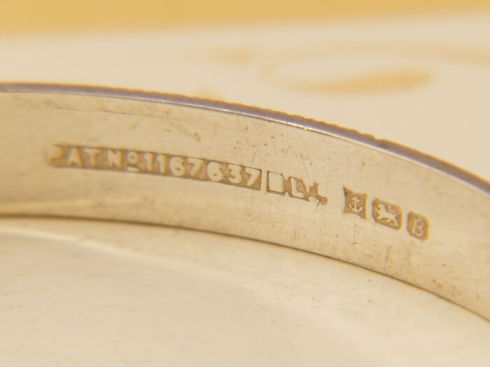 Vintage Silver Etched Hinged Bangle 1976 Diamond Cut Engraved Bracelet 4