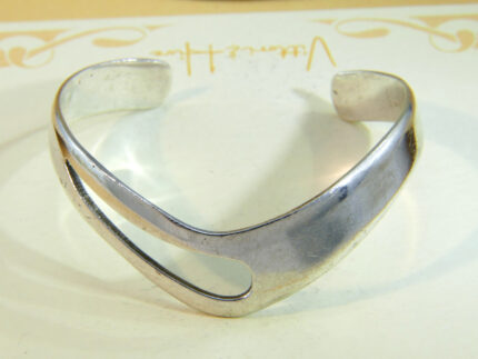 Vintage 1980s Sterling Silver Modernist Wishbone Cuff Bangle Adjustable 2