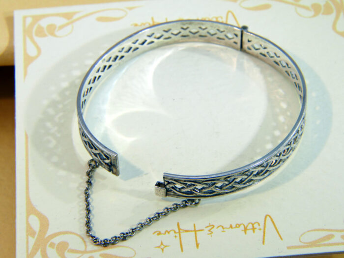 Vintage Sterling Silver Celtic Knot Hinged Bangle with Safety Chain 1